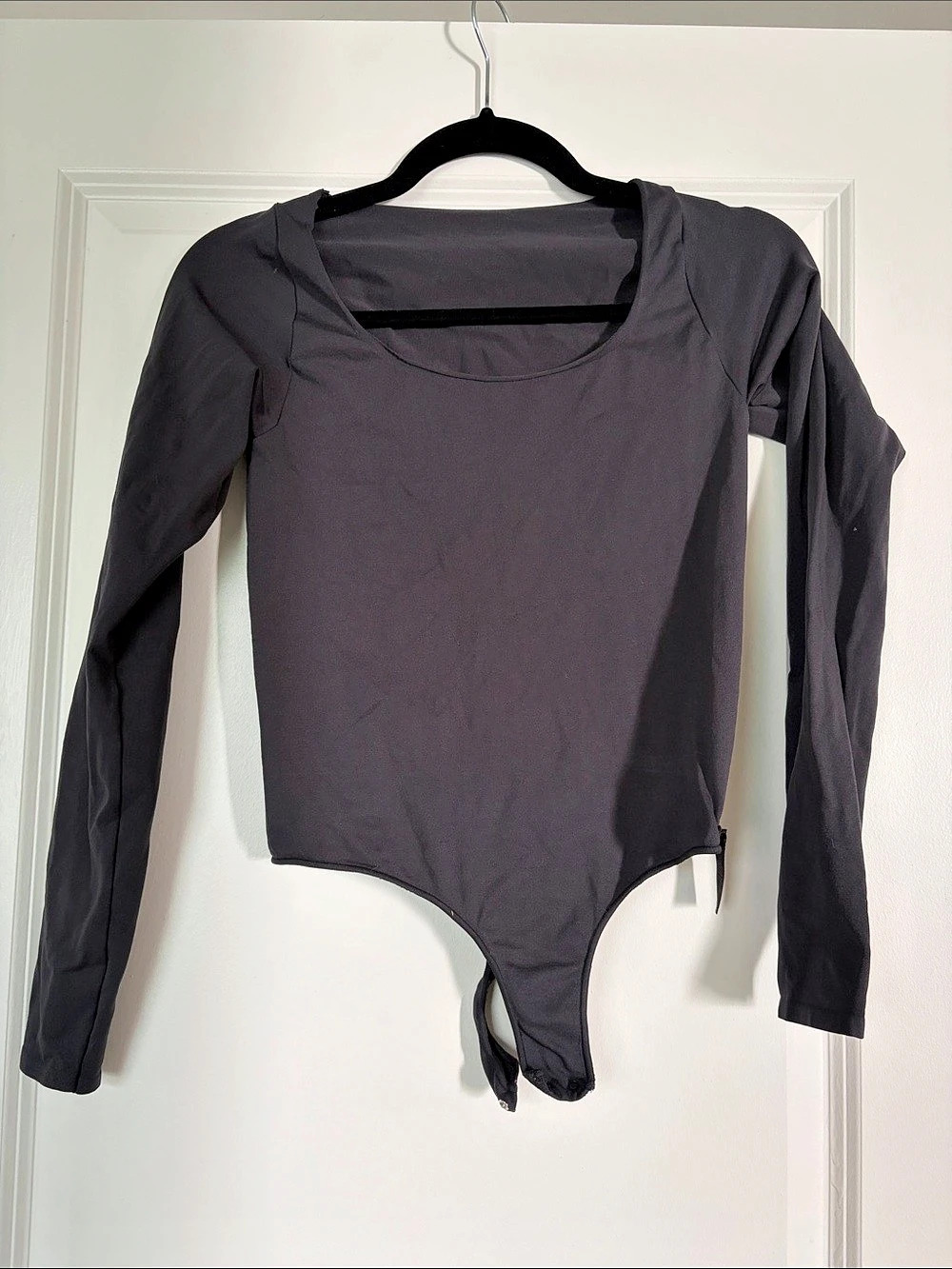 SKIMS Essential Long Sleeve Scoop Neck Bodysuit Black